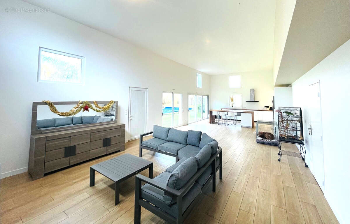 Maison à BENESSE-MAREMNE