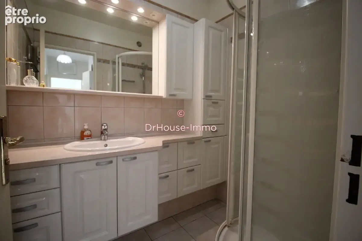 Appartement 4 pièces 96 m² à vendre à Cavalaire-Sur-Mer (83240) - photo 8