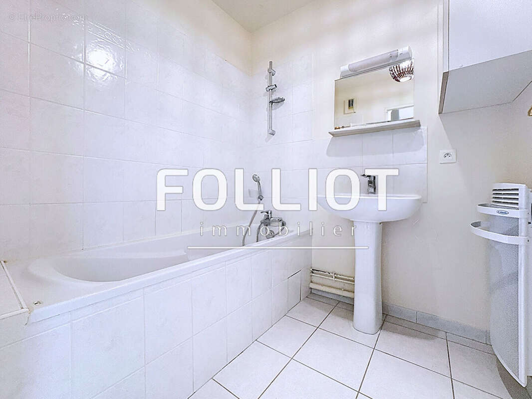 Appartement à MATHIEU