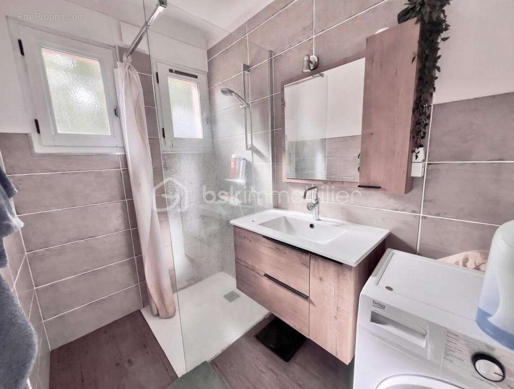 Appartement meublé traversant de 75 m² - photo 8