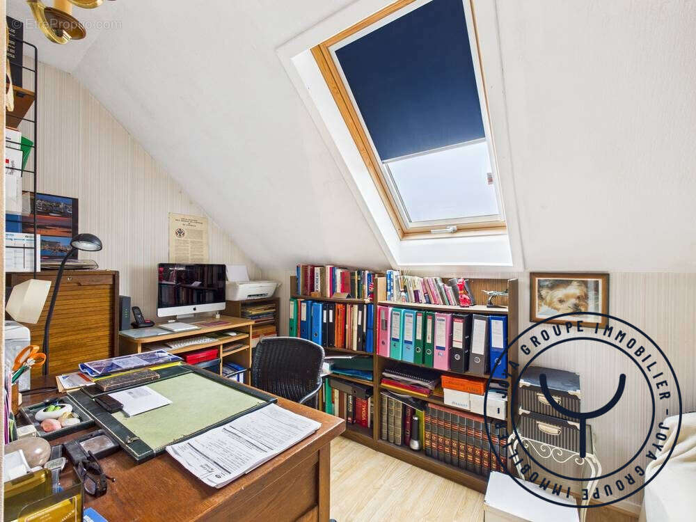 Maison à LA CHAPELLE-SAINT-LUC