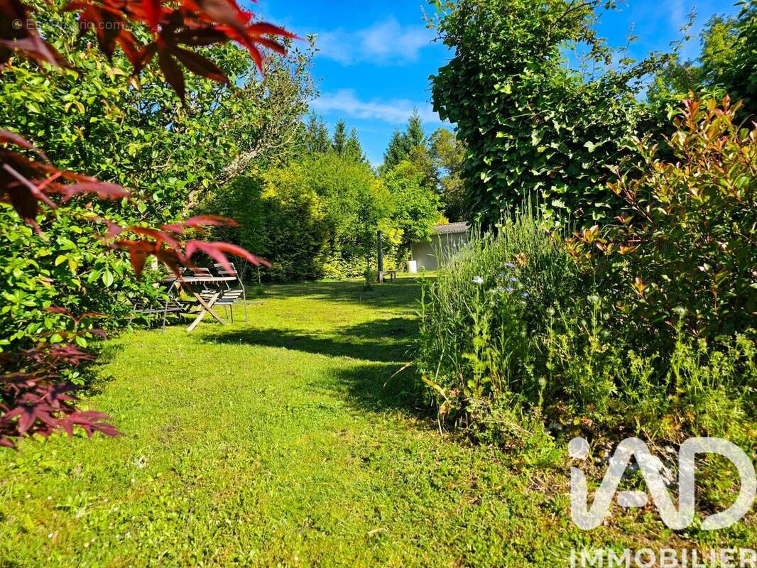 Maison 77 m² à Champagnac-La-Riviere  - photo 4