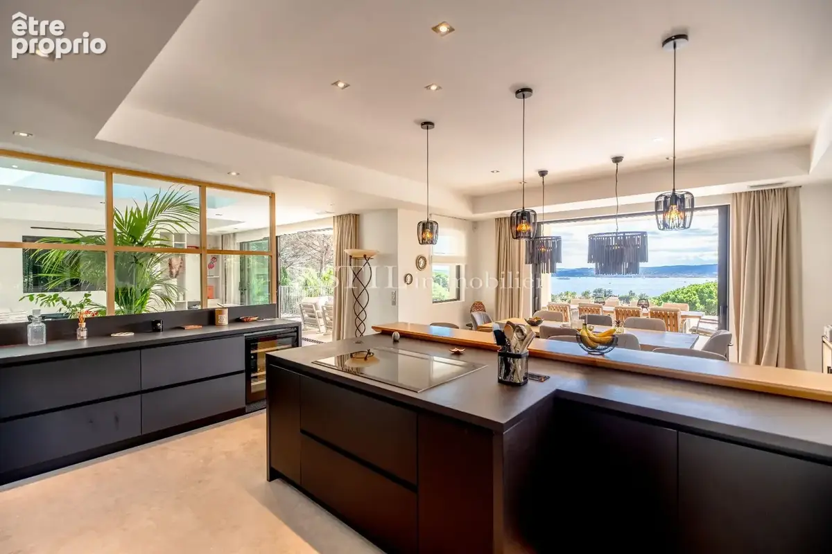Maison 5 pièces 280 m² à vendre à Sainte-Maxime (83120) - photo 5