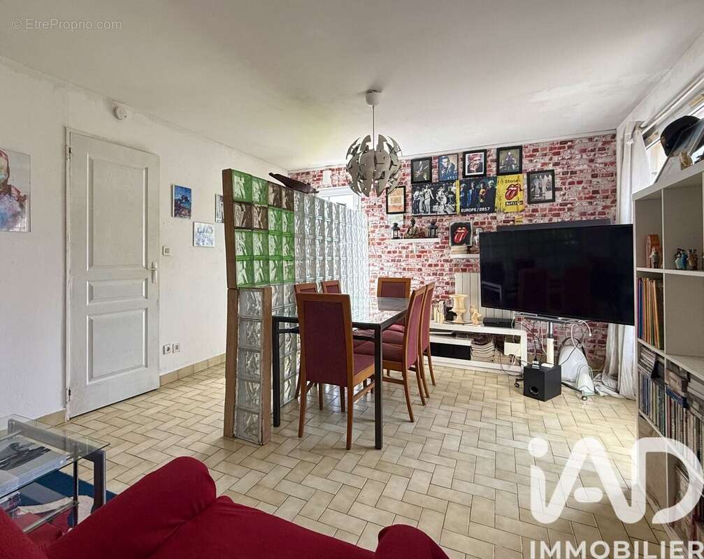 Photo 2 - Maison à ROCHESERVIERE