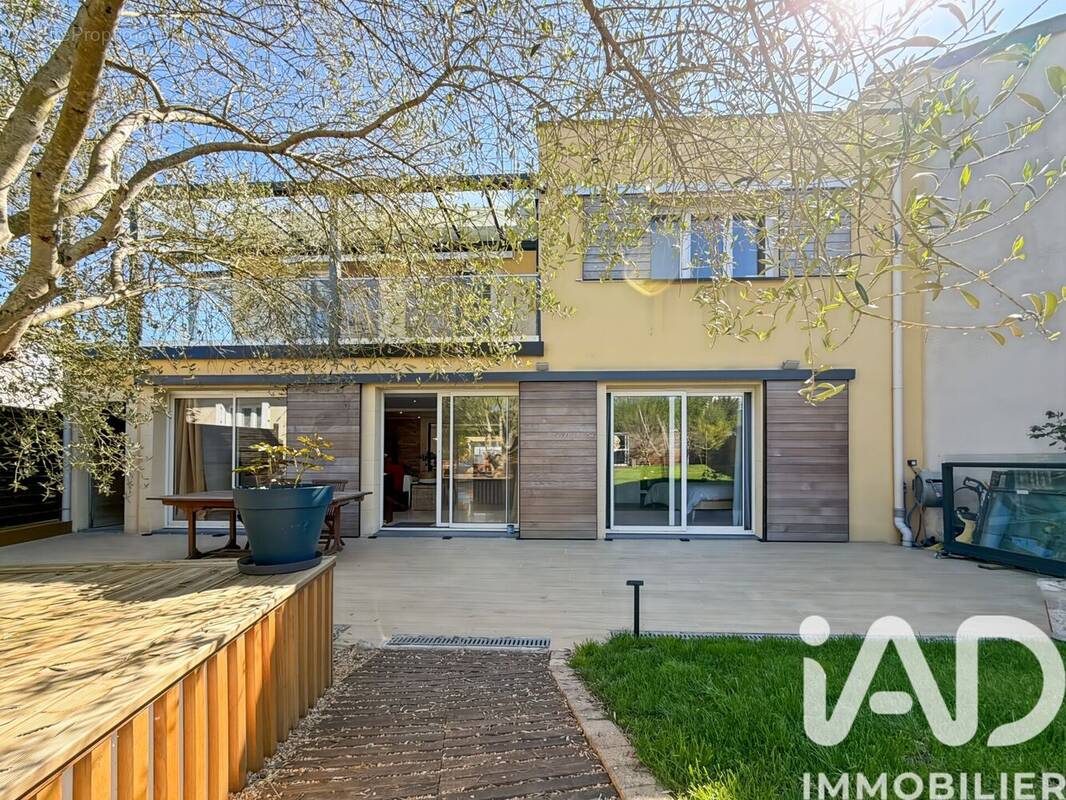 Photo 1 - Maison à LAVAL