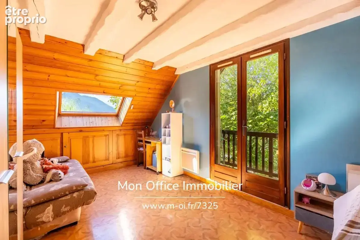 Référence : 7325-MTE - Duplex de type 4 de 100 m² - deux balcons- centre ville - photo 7