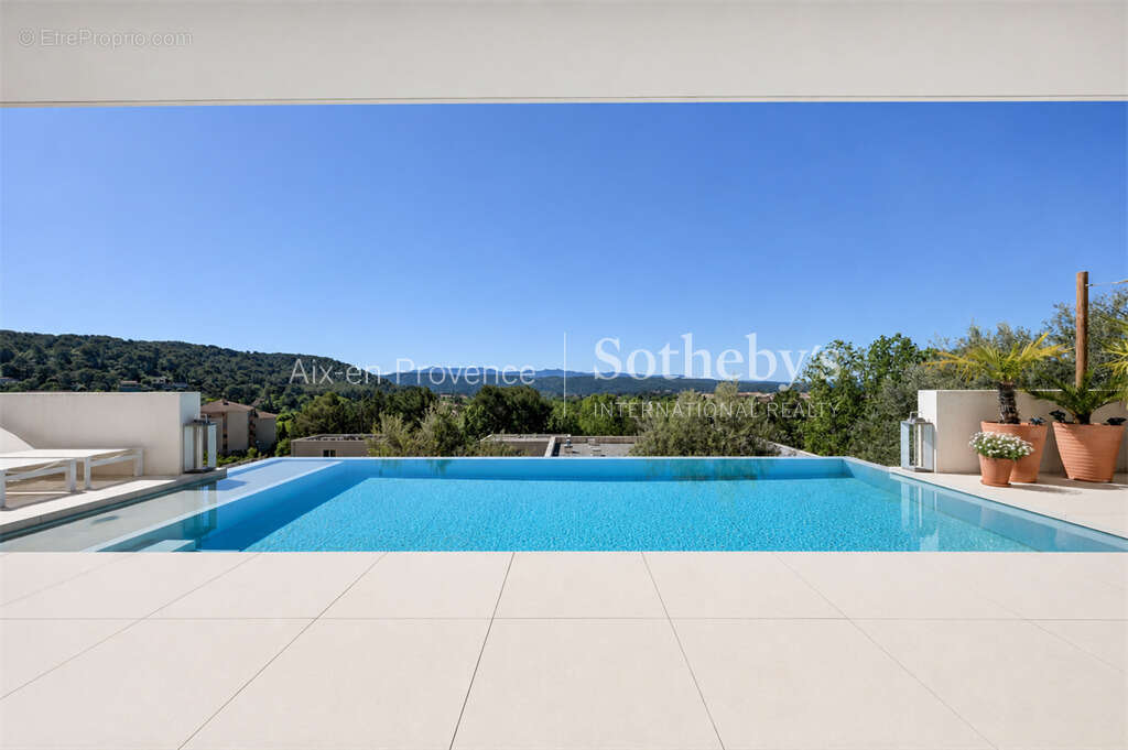 Aix-en-Provence - Villa  Architecturale et Panorama d'Exception - photo 2
