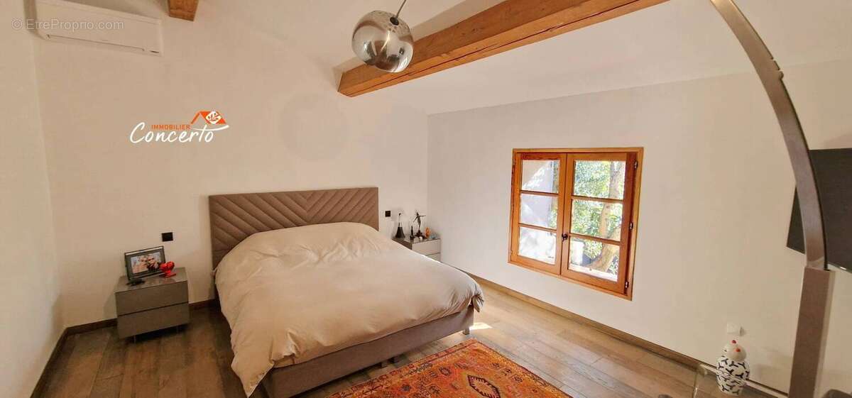 Autre à SAINT-RAPHAEL