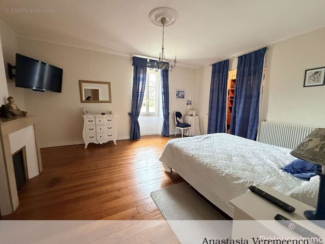 Maison 330 m² à Monsegur  - photo 4