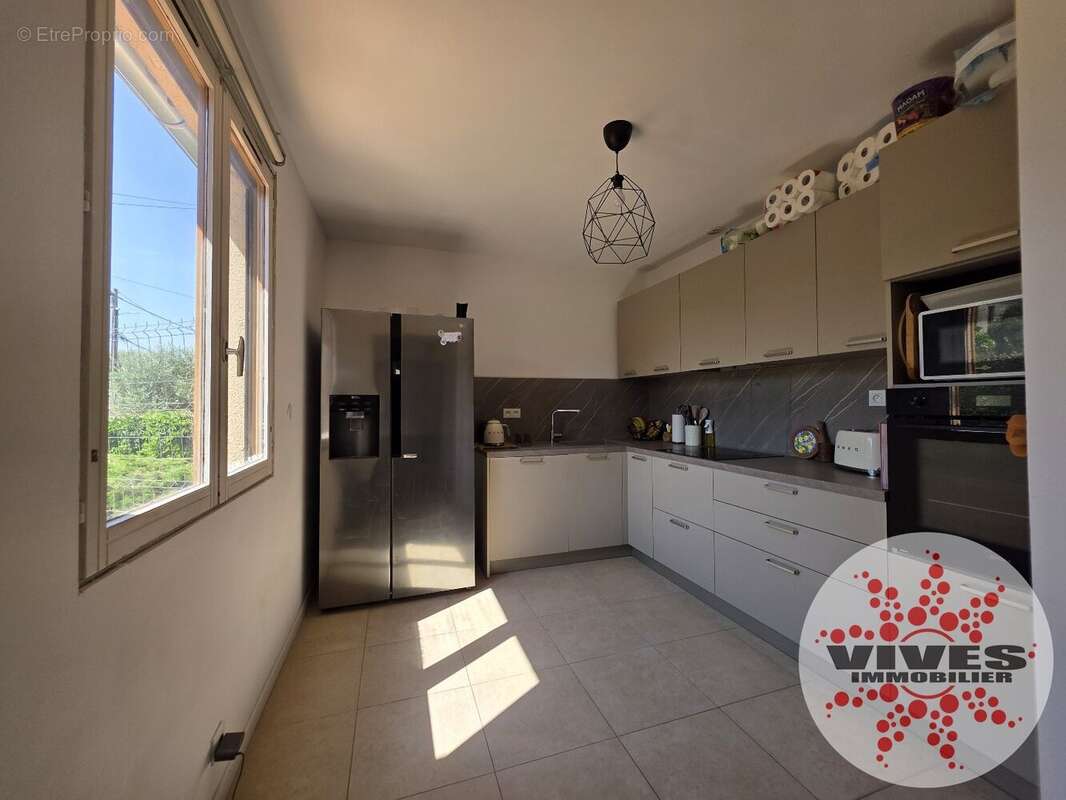 Villa rénovée T4 avec grande partie aménageable. - photo 3
