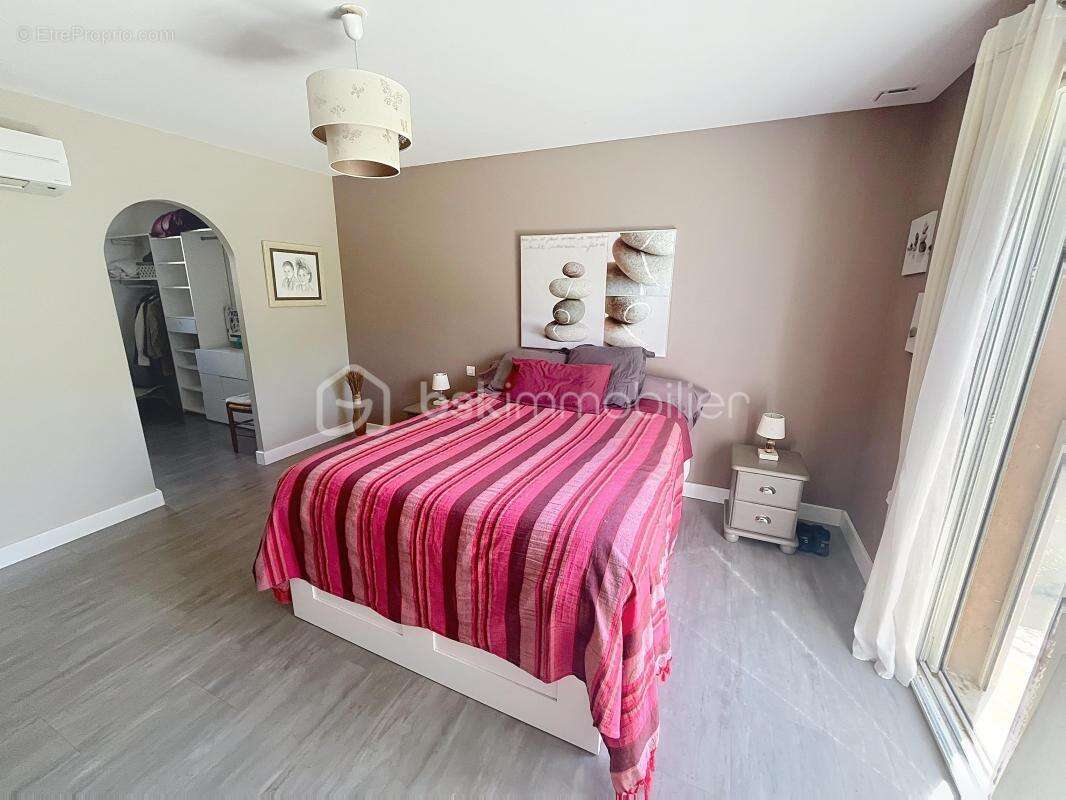Villa de plain pied de 146m² sur parcelle de 1000m² - photo 10