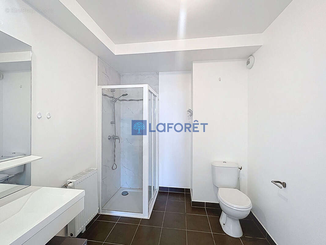 Appartement à SAINT-PIERRE-DU-PERRAY