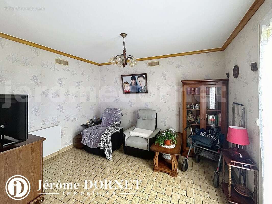 men_00004 - Maison à BRETEUIL