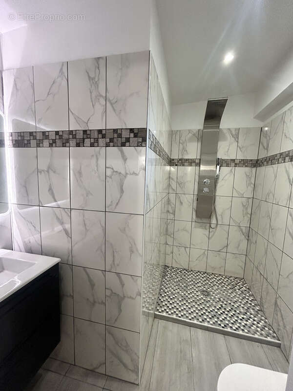 Maison à SAINT-MAUR-DES-FOSSES