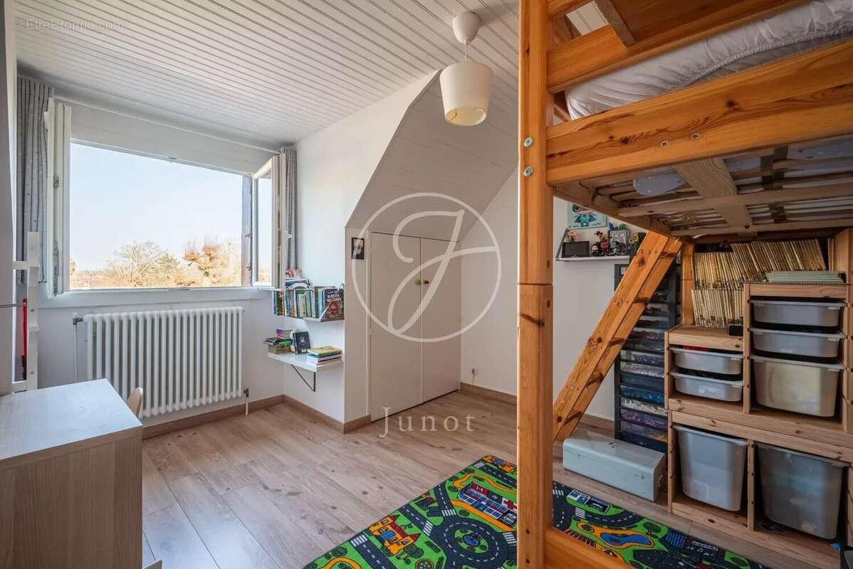 Maison à MARLY-LE-ROI