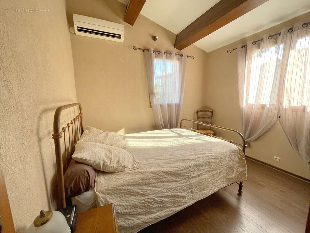 Villa de 130 m2 habitables avec 4 chambres et terrain de 1425 m2 secteur sud - photo 8