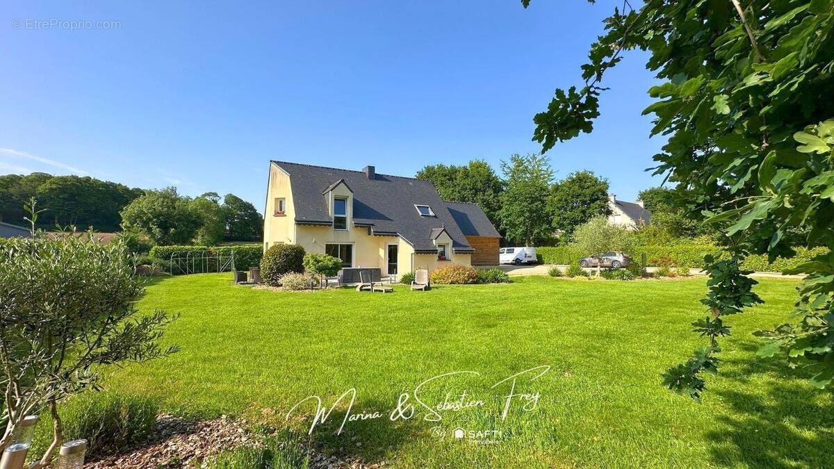 Photo 1 - Maison à PLOUBEZRE