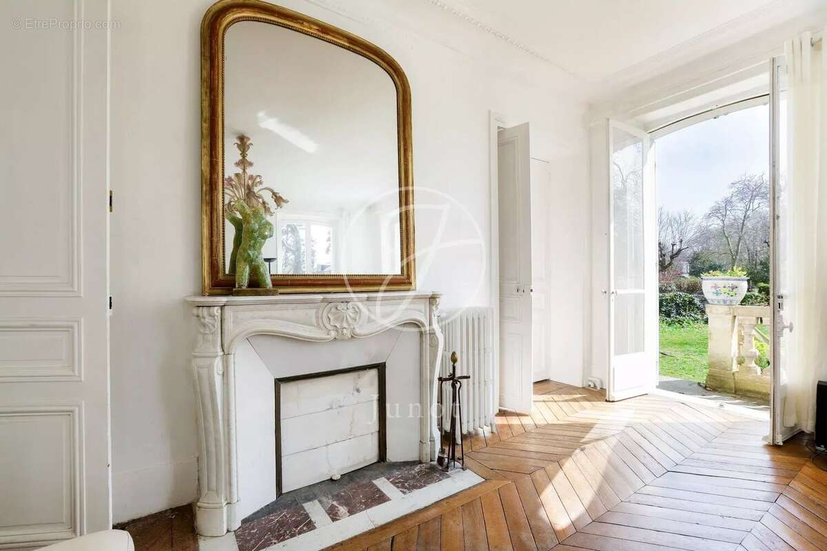 Maison à LE VESINET