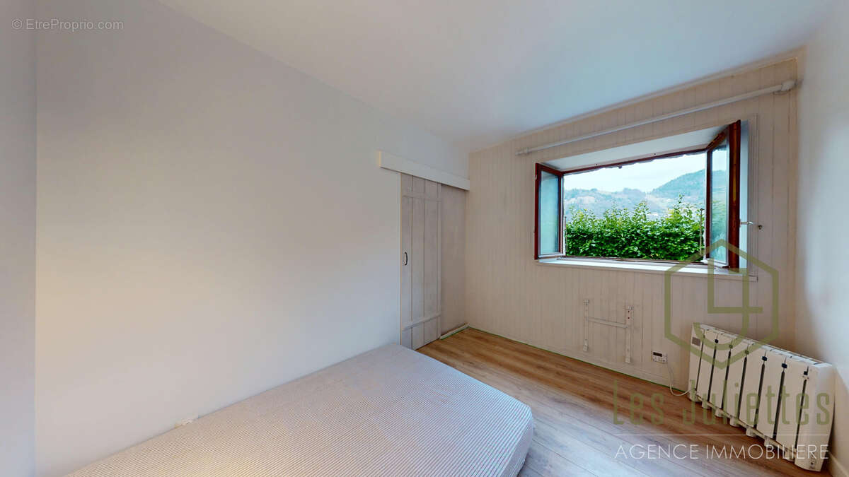 Maison à LA VERNAZ