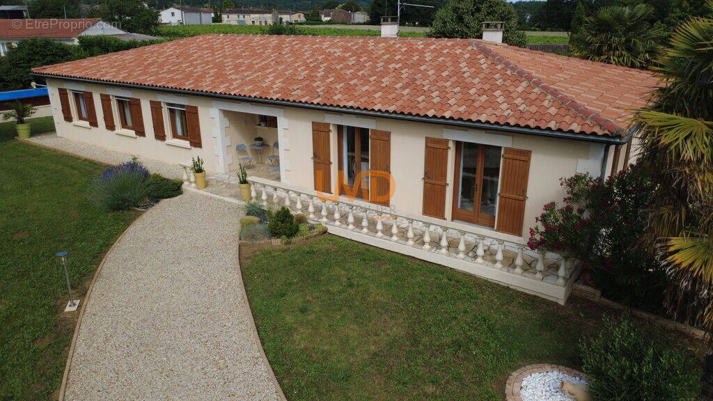 Maison à SAINT-SULPICE-DE-COGNAC