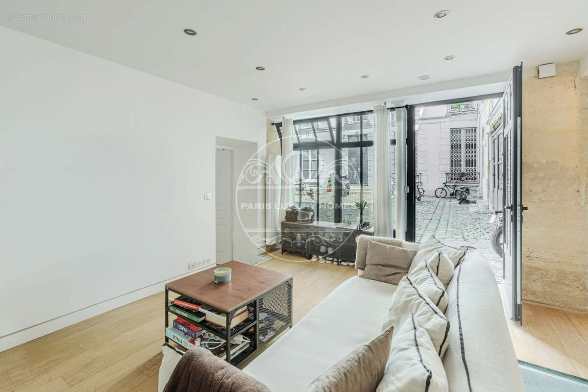 Appartement à PARIS-4E