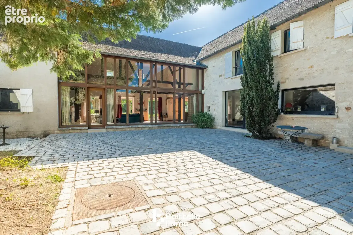 Maison 9 pièces 370 m² à vendre à Villiers-Sous-Grez (77760) - photo 1
