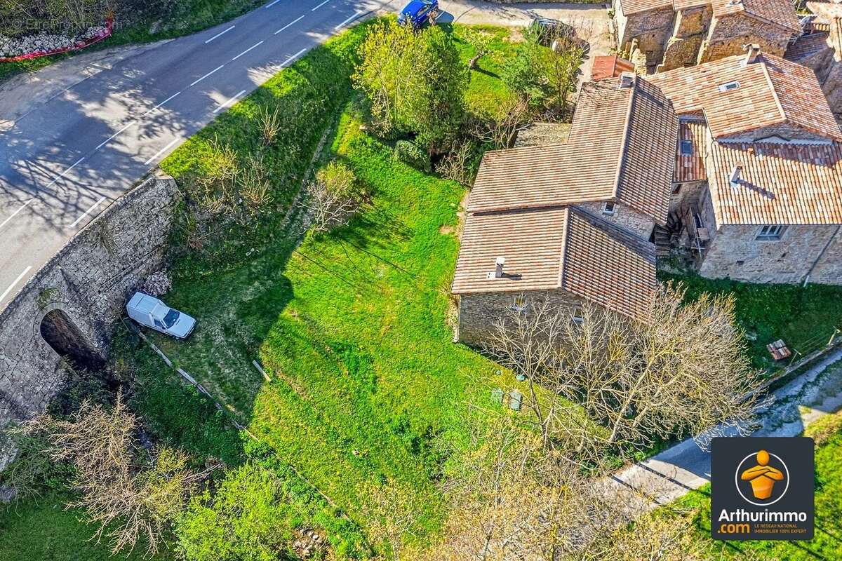 Maison à LE CRESTET