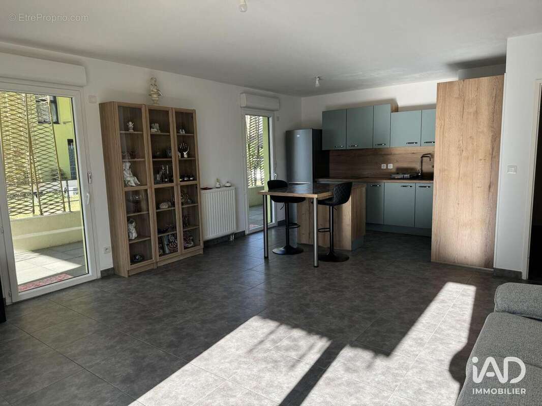 Photo 2 - Appartement à JUVIGNAC