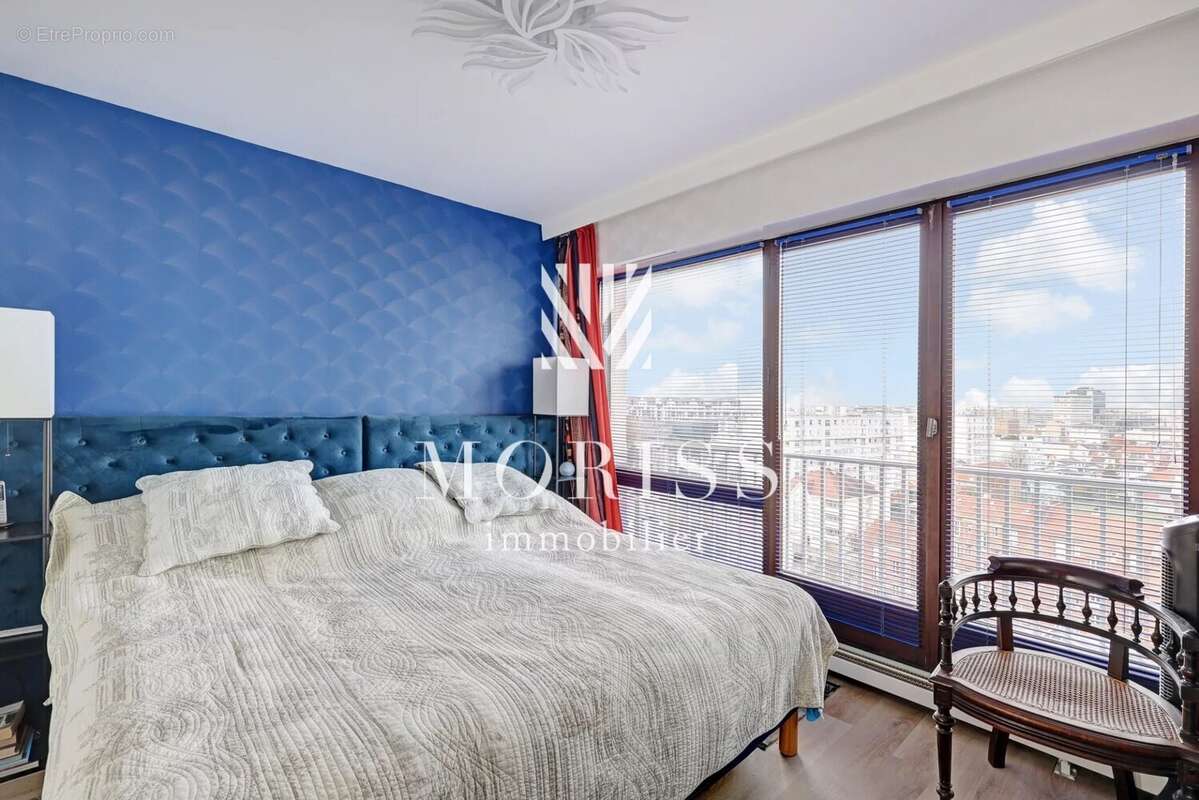 Appartement à COURBEVOIE