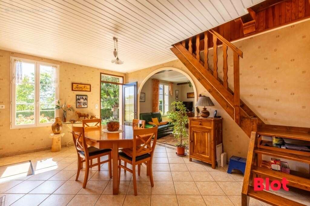 Maison à CHATEAUGIRON