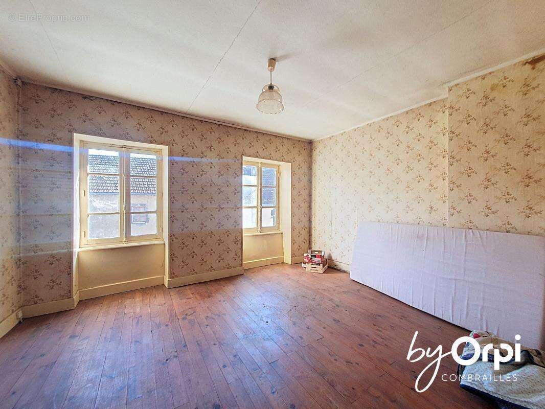 Maison à SAINT-OURS