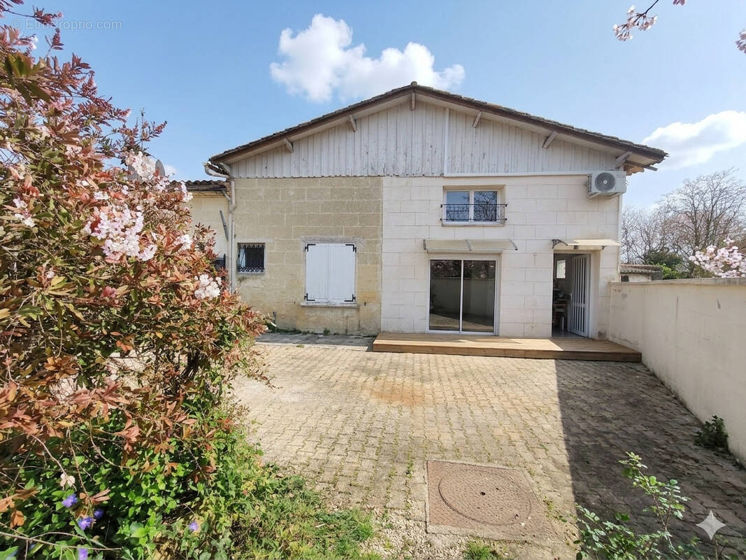 Maison à IZON