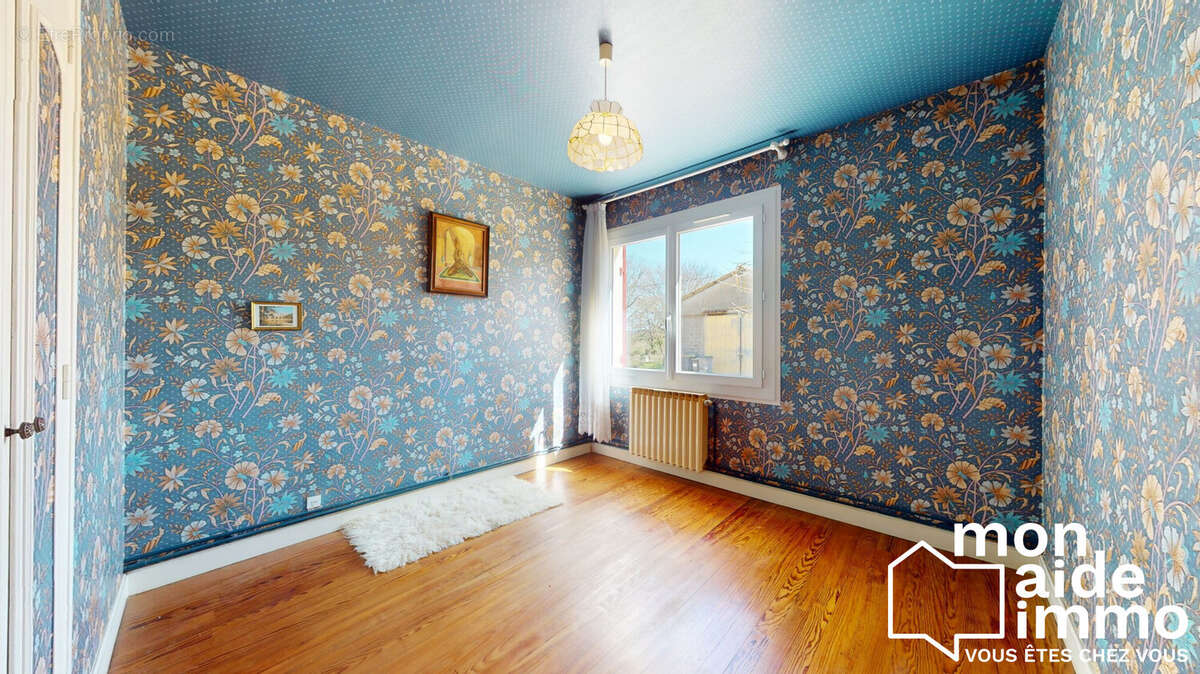 Maison à NAUJAN-ET-POSTIAC