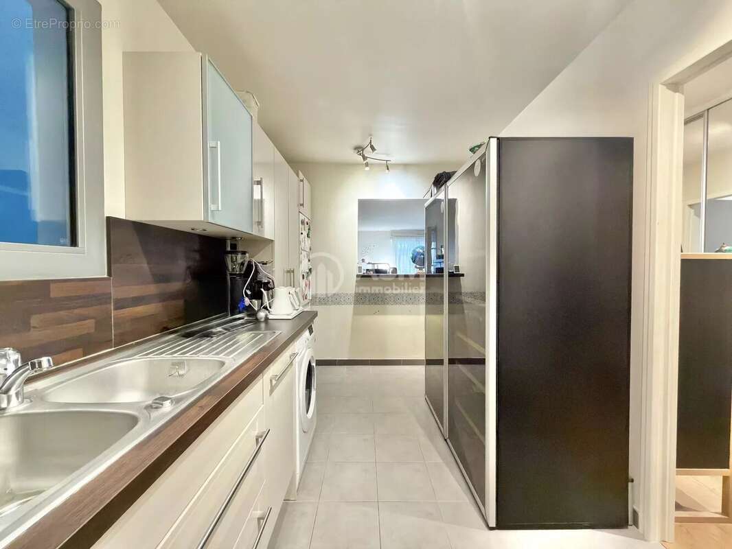 Appartement à COURBEVOIE