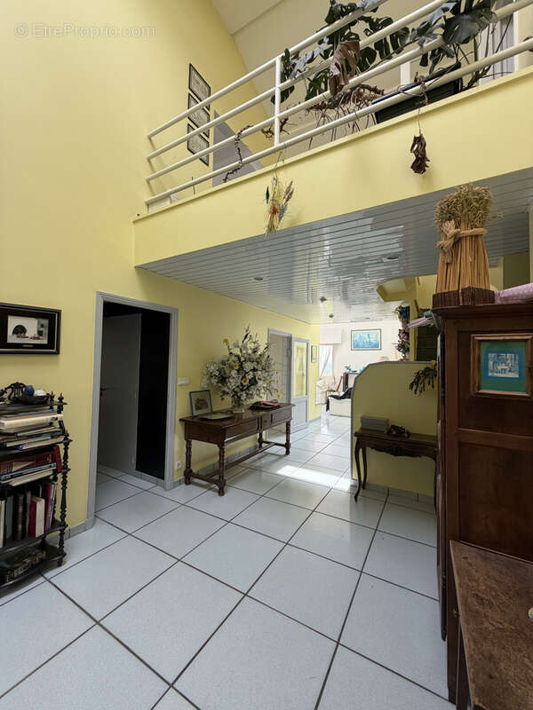 Maison à LA TOUR-EN-JAREZ