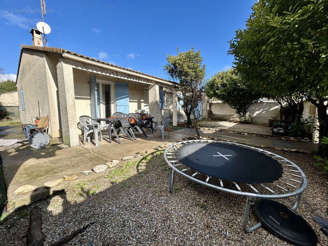 Maison à UCHAUD