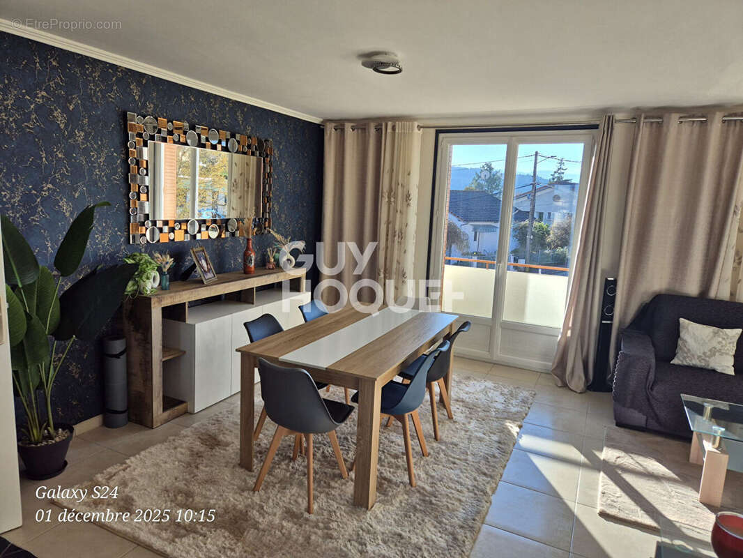 Appartement à L'ARBRESLE