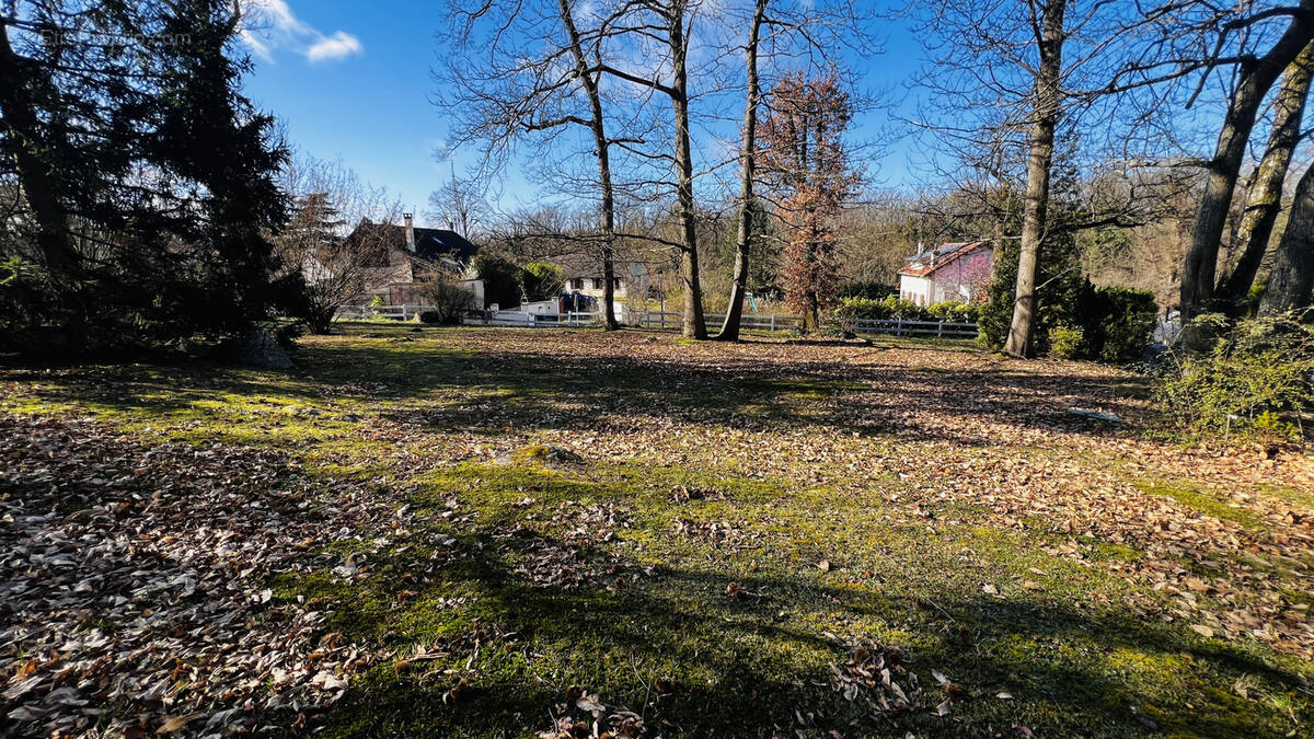 Terrain à BOUTIGNY-SUR-ESSONNE