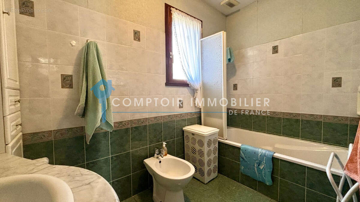 Maison T4 bord du lac de Paladru 38850 - photo 10