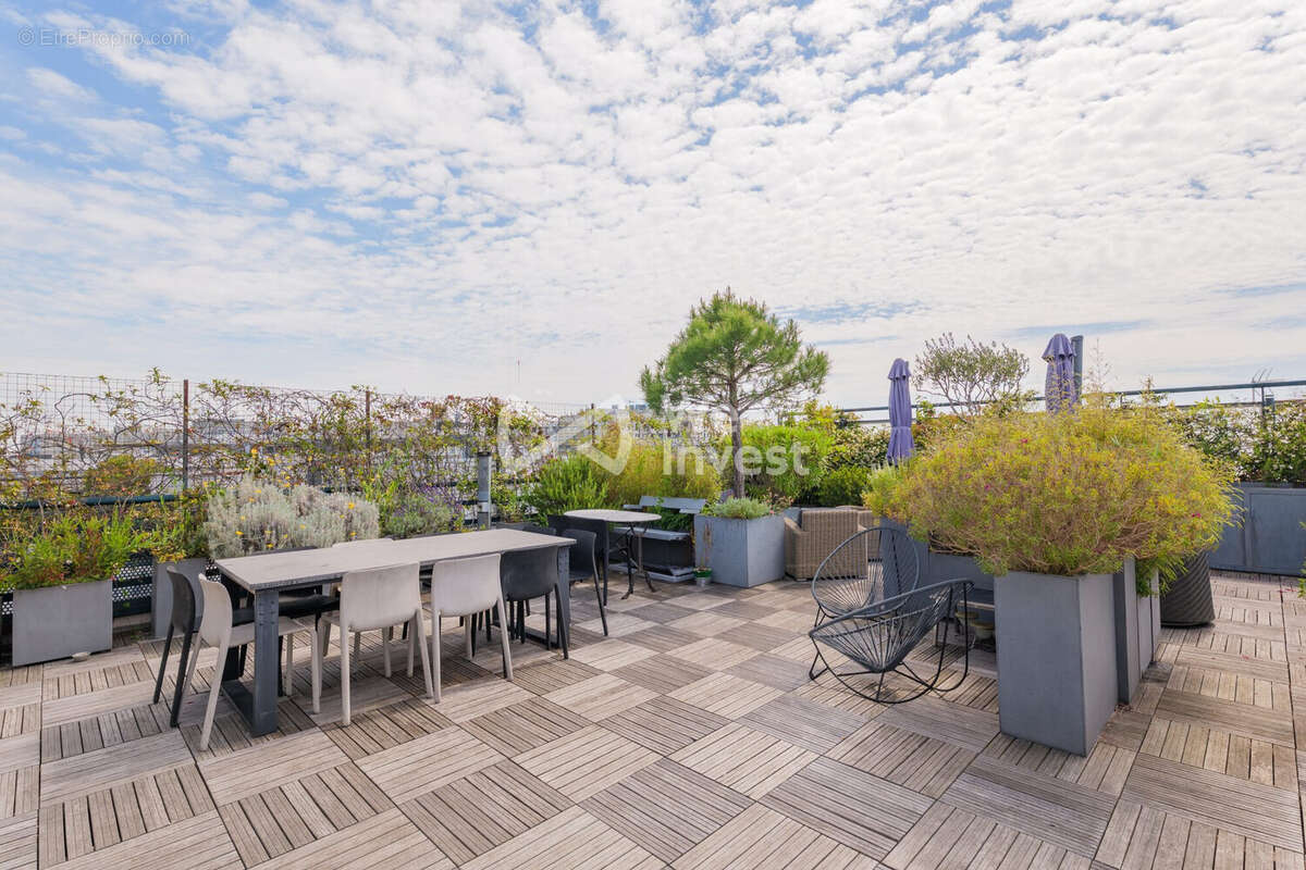 Appartement à CHARENTON-LE-PONT