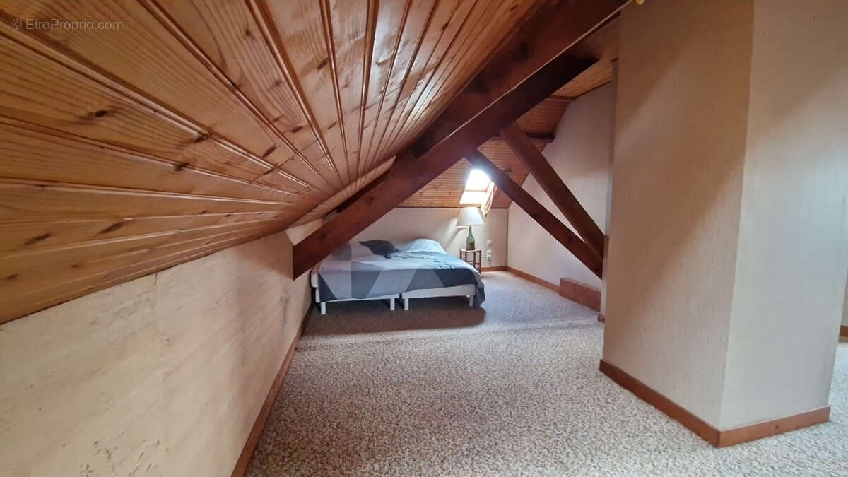 Maison à BONNEUIL-MATOURS