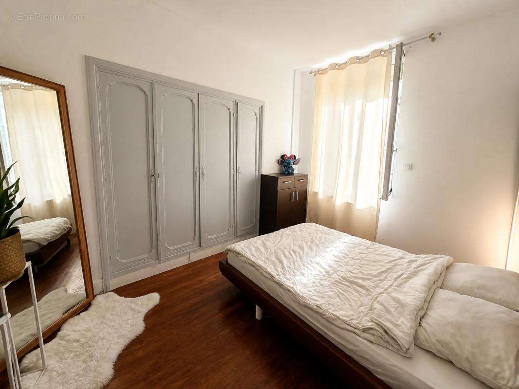 Immeuble de 9 pièces de 200 m² situé à Niort - photo 7