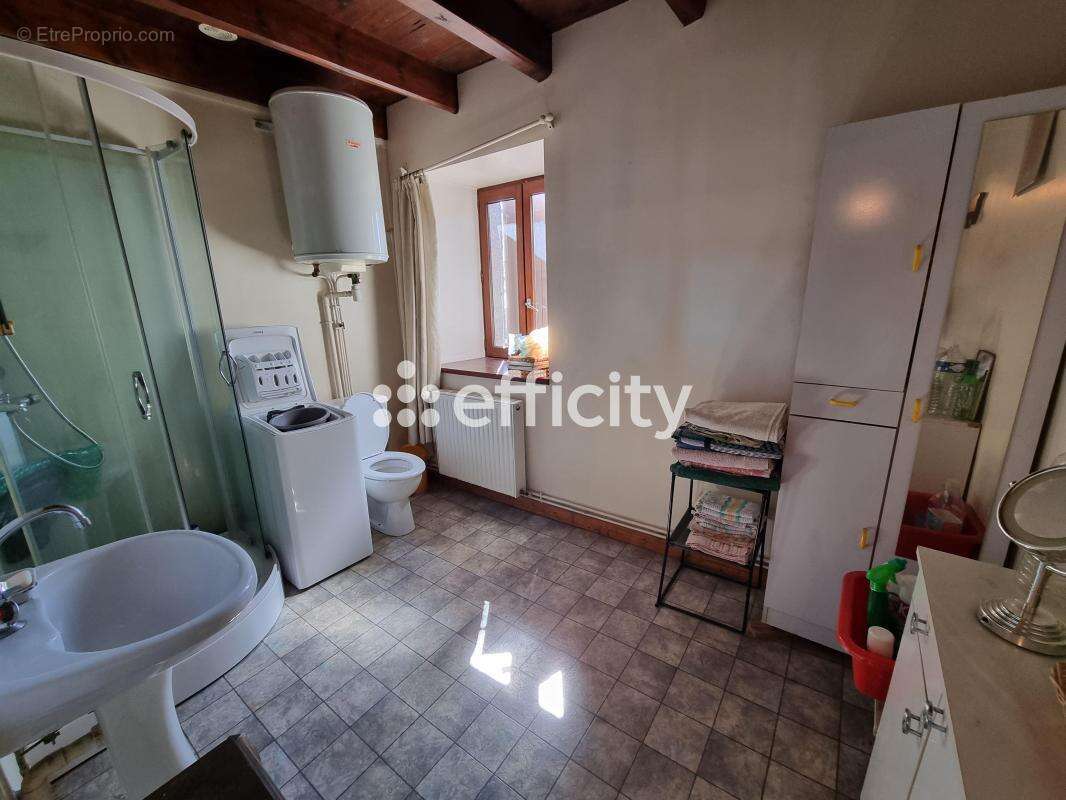 Maison à ALBARET-SAINTE-MARIE