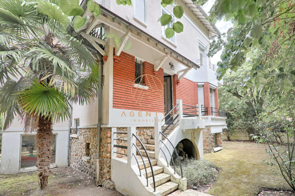 Maison à SAINT-MAUR-DES-FOSSES