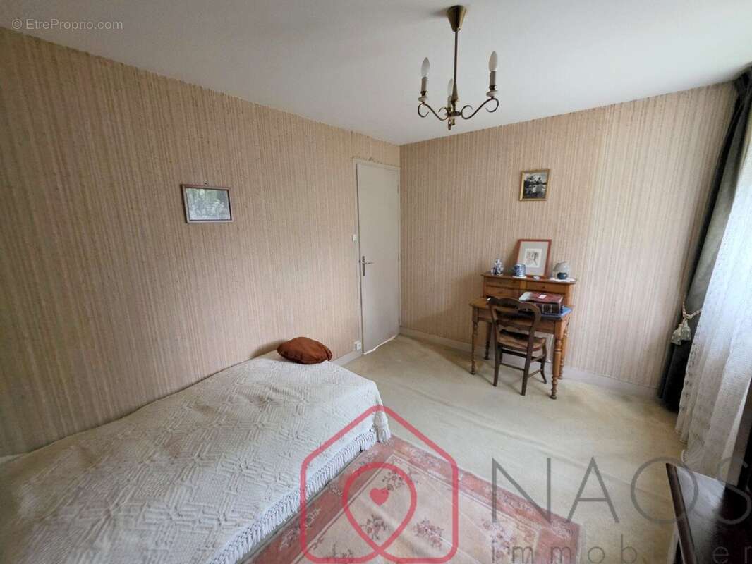 Maison à SAINT-JEAN-DE-LA-RUELLE