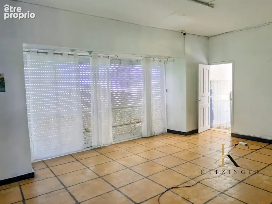 Maison 16 pièces 380 m² à vendre à Saint-Claude (97120) - photo 6