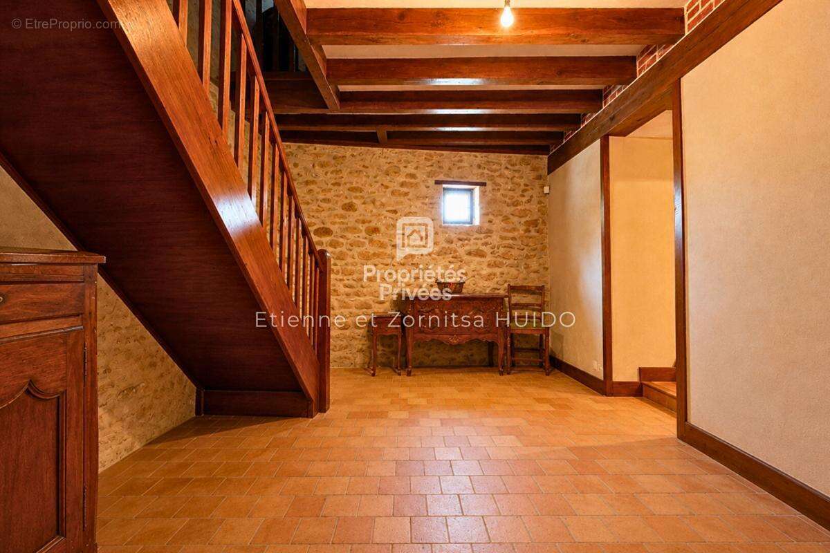 Maison longère La Chapelle Saint Laurian 15 pièce(s) 370 m2 - photo 5