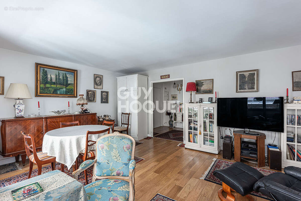 Appartement à PARIS-12E