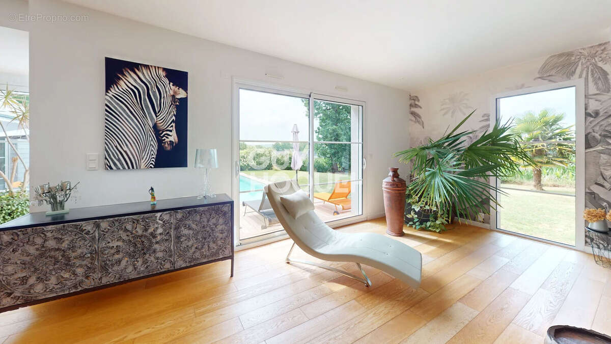 Maison à PLOUER-SUR-RANCE