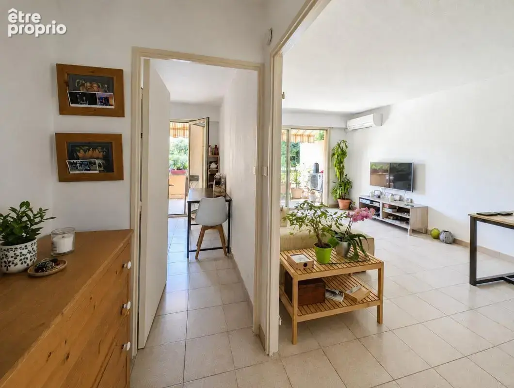 Dernier étage, terrasse, piscine, garage et cave - photo 10